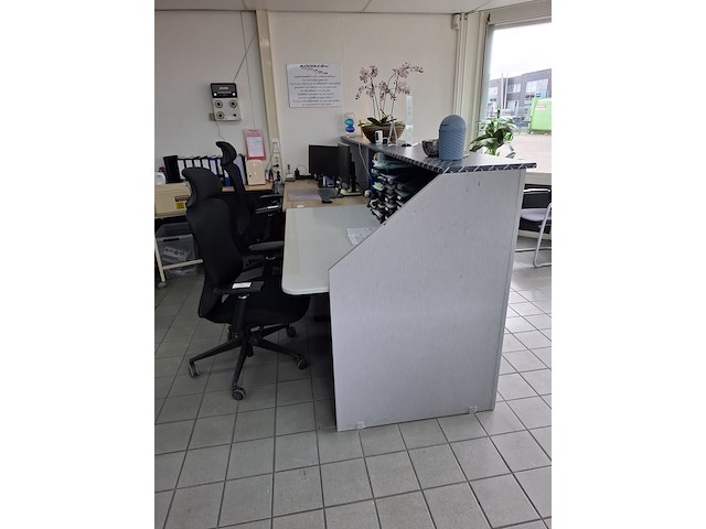 Receptie balieopstelling - afbeelding 7 van  13