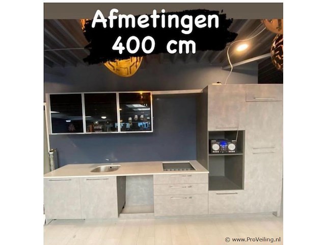 Rechte keuken 400cm (b) - nieuw in doos - afbeelding 1 van  3