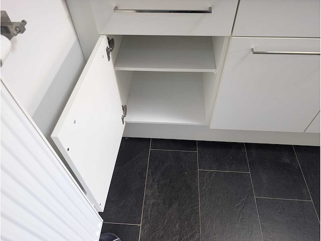 Rechte keuken met franke gootsteen en grohe kraan - afbeelding 5 van  10
