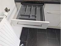 Rechte keuken met franke gootsteen en grohe kraan - afbeelding 9 van  10