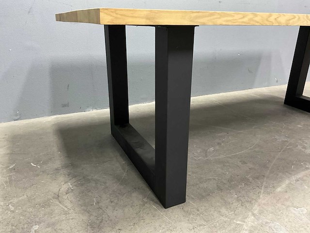 Rechthoek eiken eetkamertafel 220 cm - afbeelding 4 van  5