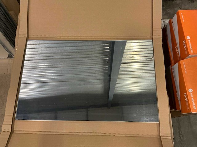 Rechthoekige 63x40cm spiegel (60x) - afbeelding 2 van  3