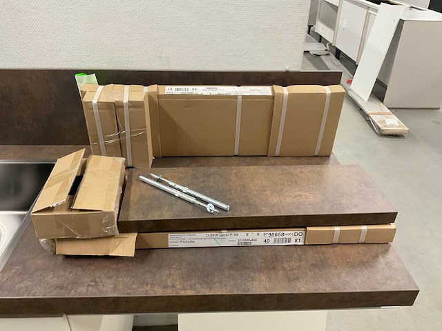 Rechtopgestelde showroomkeuken - afbeelding 7 van  17