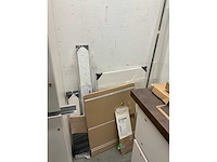 Rechtopgestelde showroomkeuken - afbeelding 8 van  17