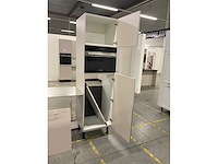 Rechtopgestelde showroomkeuken - afbeelding 15 van  16