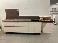 Rechtopgestelde showroomkeuken - afbeelding 11 van  17