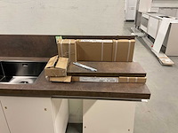 Rechtopgestelde showroomkeuken - afbeelding 13 van  17