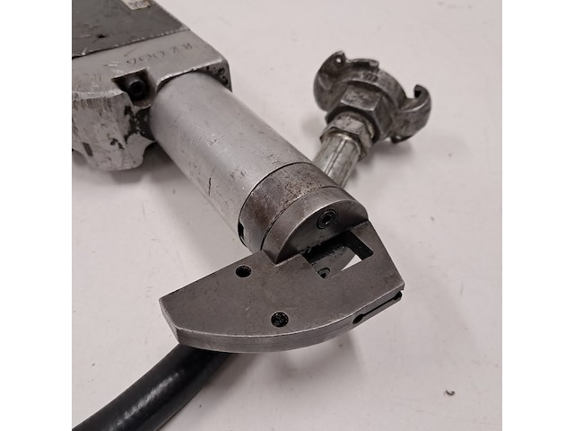 Reciprozaagmachine pneumatisch met inbus beco, bhs-300, 2006 - afbeelding 3 van  4