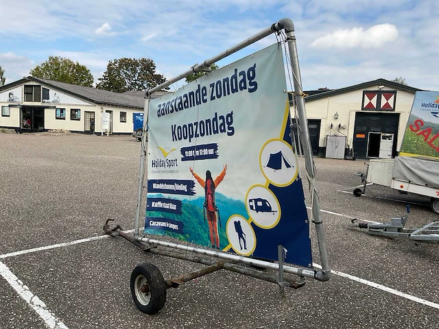 Reclame aanhangwagen - afbeelding 4 van  7