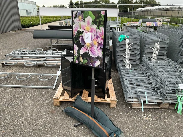 Reclame carrousel - afbeelding 1 van  3