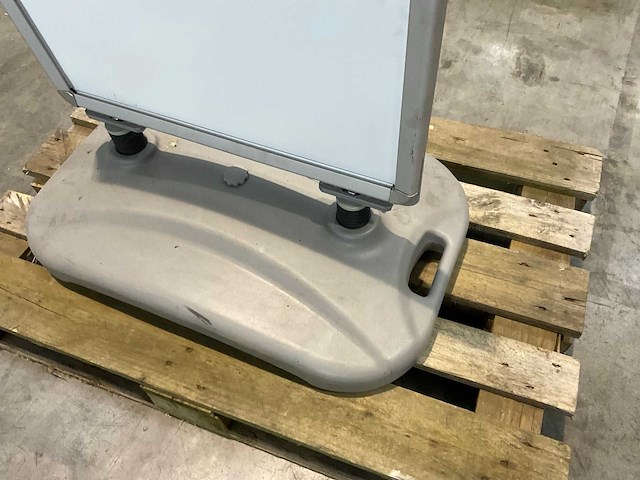 Reclame zuil - afbeelding 5 van  5