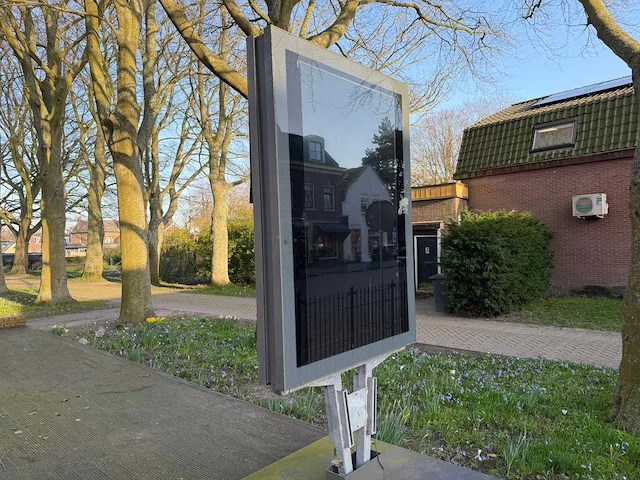 Reclamezuil met monitor - afbeelding 1 van  9