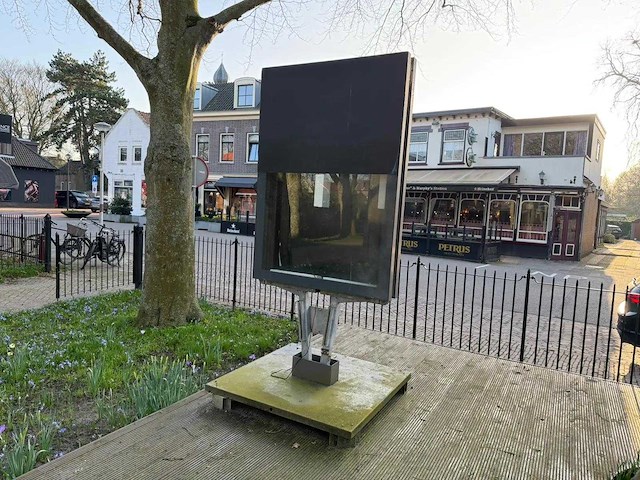 Reclamezuil met monitor - afbeelding 6 van  9