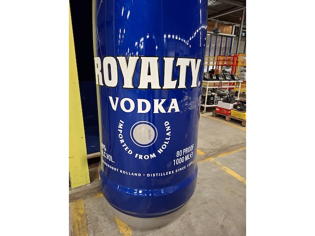 Reclamezuil 'royalty vodka' - afbeelding 2 van  4