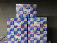 Red bull 120 blikken verpakt per vier met tht 1-2027. bod is inclusief 18,00 euro statiegeldwaarde