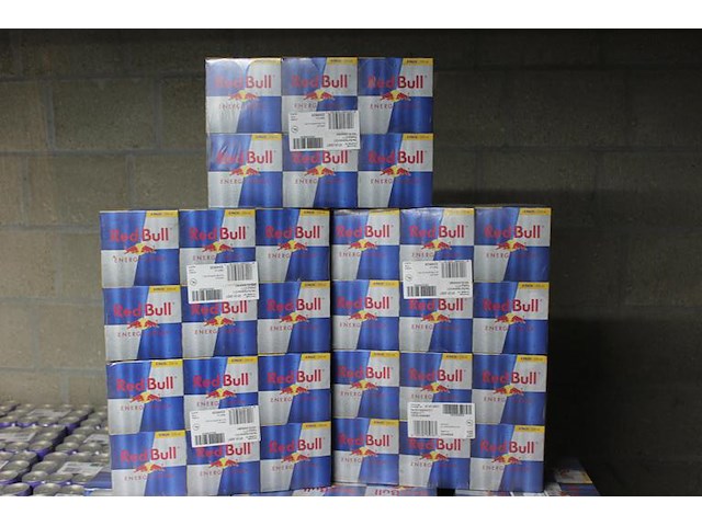 Red bull 120 blikken verpakt per vier met tht 1-2027. bod is inclusief 18,00 euro statiegeldwaarde - afbeelding 1 van  1