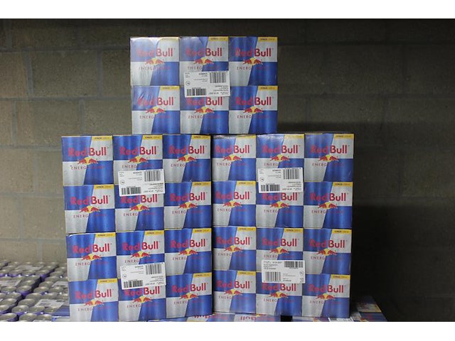 Red bull 120 blikken verpakt per vier met tht 1-2027. bod is inclusief 18,00 euro statiegeldwaarde - afbeelding 1 van  1