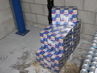 Red bull 240 blikken verpakt per vier met tht 1-2027. bod is inclusief 36,00 euro statiegeldwaarde