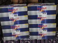 Red bull 96 blikken verpakt per twaalf met tht 6-2026. bod is inclusief 14,40 euro statiegeldwaarde - afbeelding 1 van  1