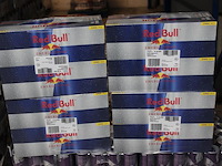 Red bull 96 blikken verpakt per twaalf met tht 6-2026. bod is inclusief 14,40 euro statiegeldwaarde - afbeelding 1 van  1