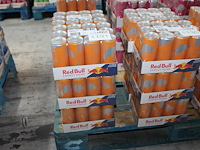Red bull apricot 72 blikken met tht 9-2026. bod is inclusief 10,80 euro statiegeldwaarde - afbeelding 1 van  2
