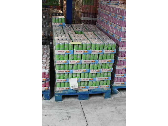 Red bull green edition curuba 1452 blikken met tht 4-2026.bod is inclusief 217,80 euro statiegeldwaarde - afbeelding 2 van  2