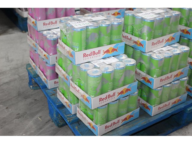 Red bull green edition curuba 60 blikken met tht 4-2026.bod is inclusief 9,00 euro statiegeldwaarde - afbeelding 1 van  2