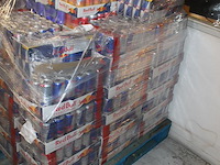 Red bull in diverse smaken op pallet 1344 blikken met tht 2026/2027. bod is inclusief 201,60 euro statiegel... - afbeelding 2 van  2
