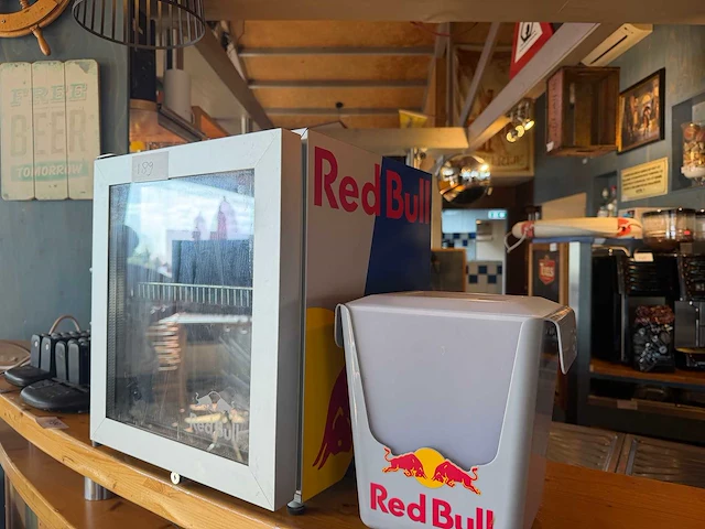 Red bull koelkast - afbeelding 3 van  6