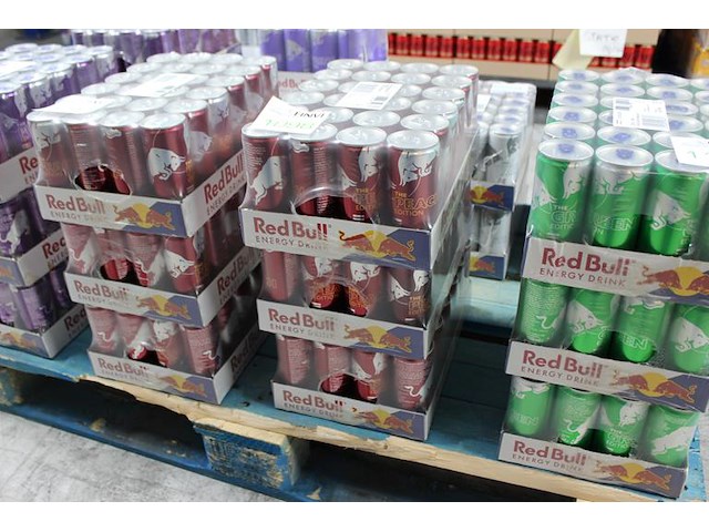 Red bull peach edition 72 blikken. tht 1-26. bod is inclusief 10,80 euro statiegeldwaarde - afbeelding 1 van  2