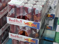 Red bull peach edition 72 blikken. tht 1-26. bod is inclusief 10,80 euro statiegeldwaarde - afbeelding 2 van  2