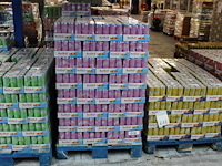 Red bull pink edition bosvruchten 2328 blikken met tht 6-2026. bod is inclusief 349,20 euro statiegeldwaarde - afbeelding 1 van  2