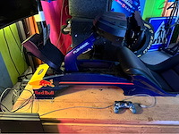 Red bull play seat