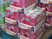 Red bull summer edition witte persik 60 blikken met tht 3-2026. bod is inclusief9,00 euro statiegeldwaarde - afbeelding 2 van  2