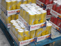 Red bull tropical 36 blikken met tht 7-2026. bod is inclusief 5,40 euro statiegeld