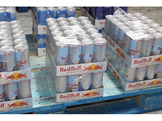Red bull zero sugar 48 blikken met tht 7-2026. bod is inclusief 7,20 euro statiegeld - afbeelding 1 van  2