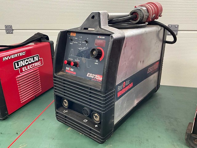 Red-d-arc welderentals es270ie elektrode lasapparaat - afbeelding 1 van  6
