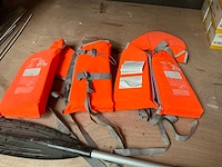 Reddingsvest en pedel - afbeelding 2 van  3