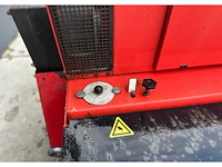 Redexim - v-top - verticuteermachine uitgevoerd als veegborstel - 2008 - afbeelding 2 van  13