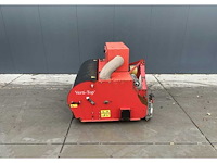 Redexim - v-top - verticuteermachine uitgevoerd als veegborstel - 2008 - afbeelding 7 van  13