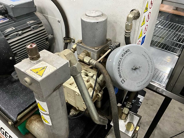 Rednal - 87/404 eec - schroefcompressor - afbeelding 3 van  4