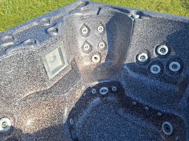 Reflection spa 6 persoons jacuzzi en buitenspa - afbeelding 5 van  33
