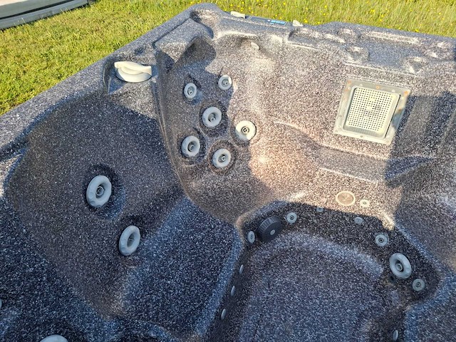 Reflection spa 6 persoons jacuzzi en buitenspa - afbeelding 20 van  33