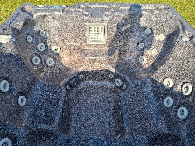 Reflection spa 6 persoons jacuzzi en buitenspa - afbeelding 25 van  33