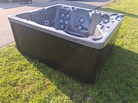 Reflection spa 6 persoons jacuzzi en buitenspa - afbeelding 30 van  33