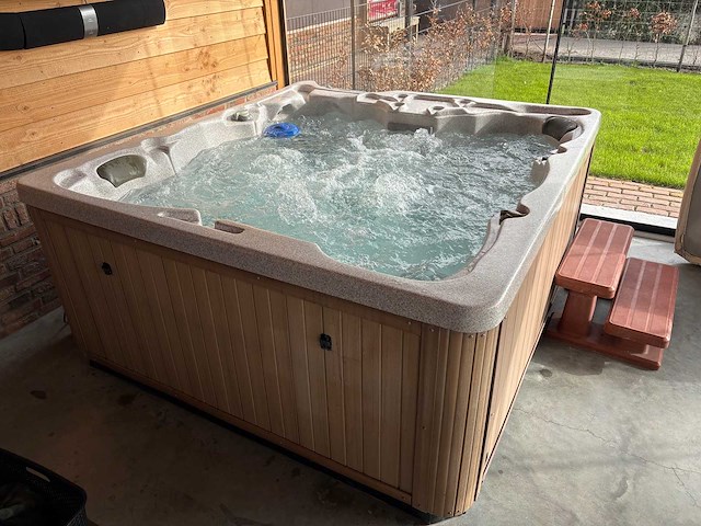 Reflection spa’s - jacuzzi - afbeelding 3 van  5