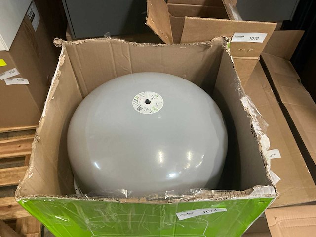 Reflex n100 expansievat (100l, 1.0 bar) - afbeelding 2 van  3