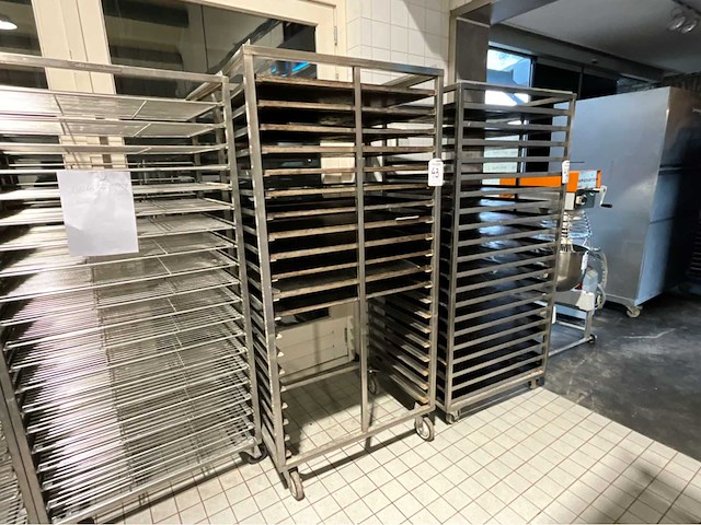 Regaal bakkerij platenwagen - afbeelding 1 van  3