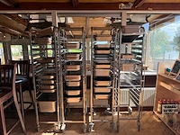 Regaalwagen met gastronormbakken en deksels (4x)