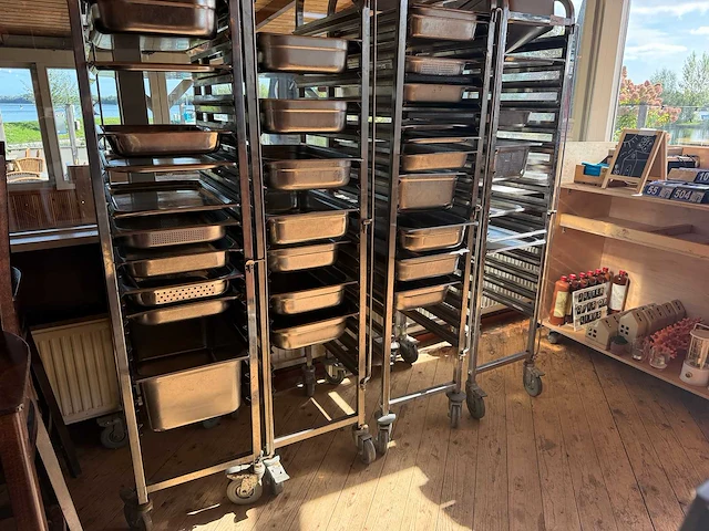 Regaalwagen met gastronormbakken en deksels (4x) - afbeelding 3 van  6